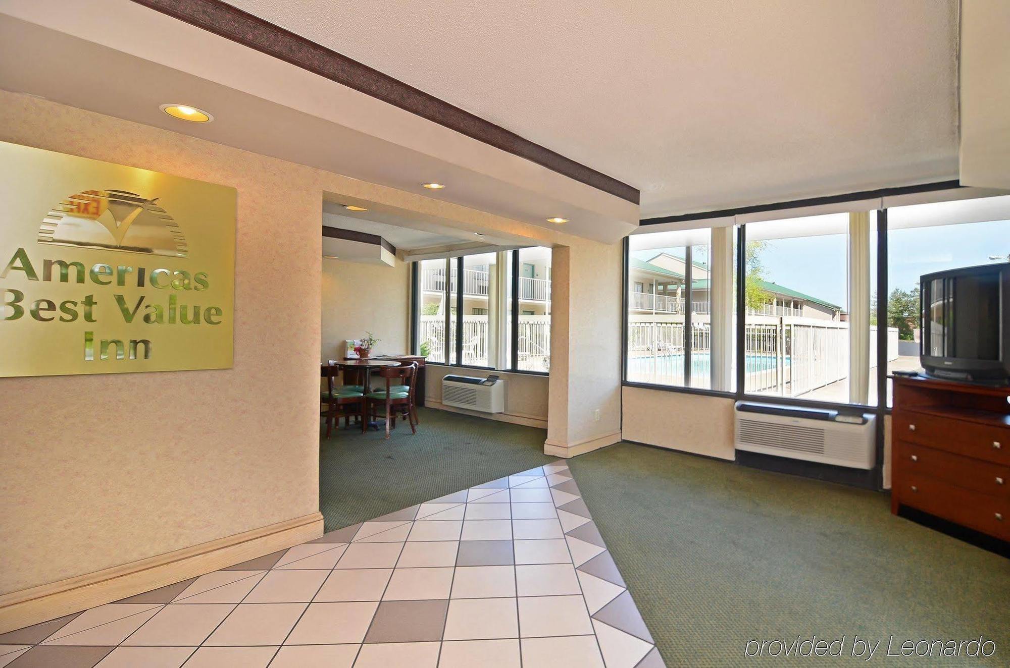 Rodeway Inn Nashville Interior photo